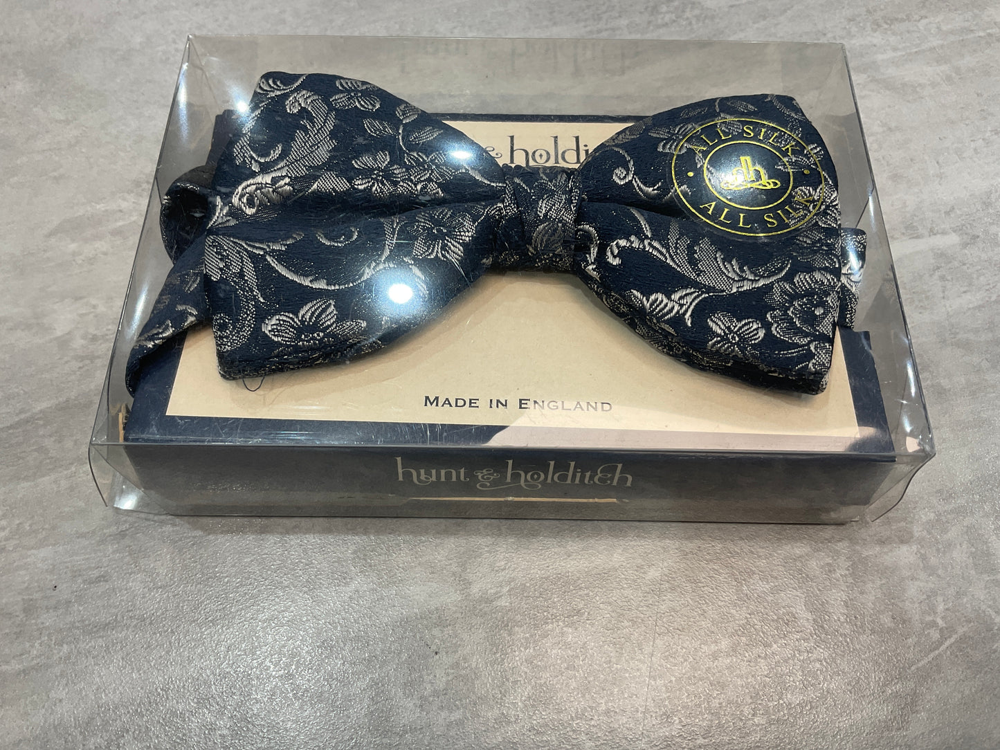 Hunt and holditch silk navy/grey patterned bow tie