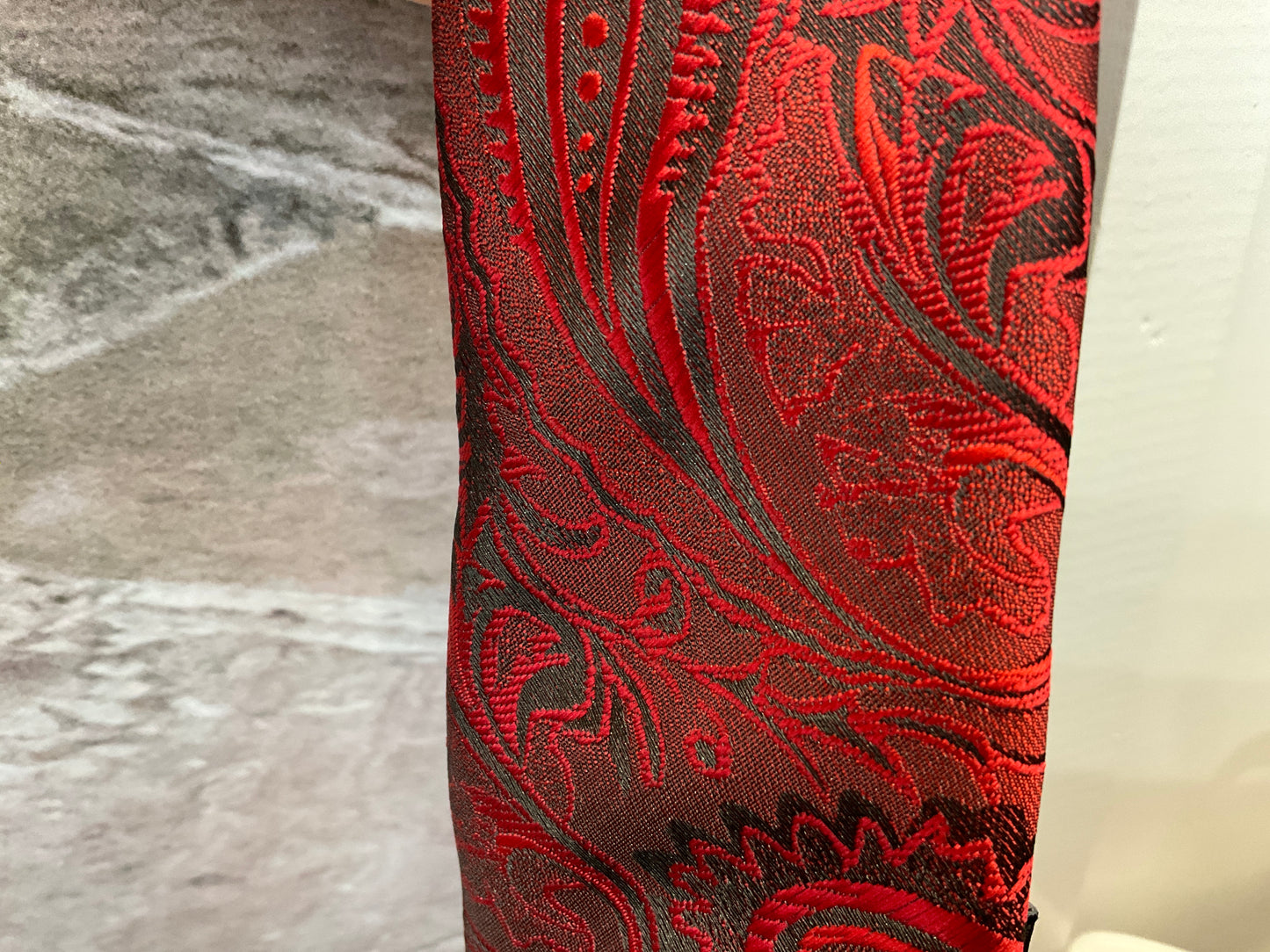 Knightsbridge red paisley tie and square