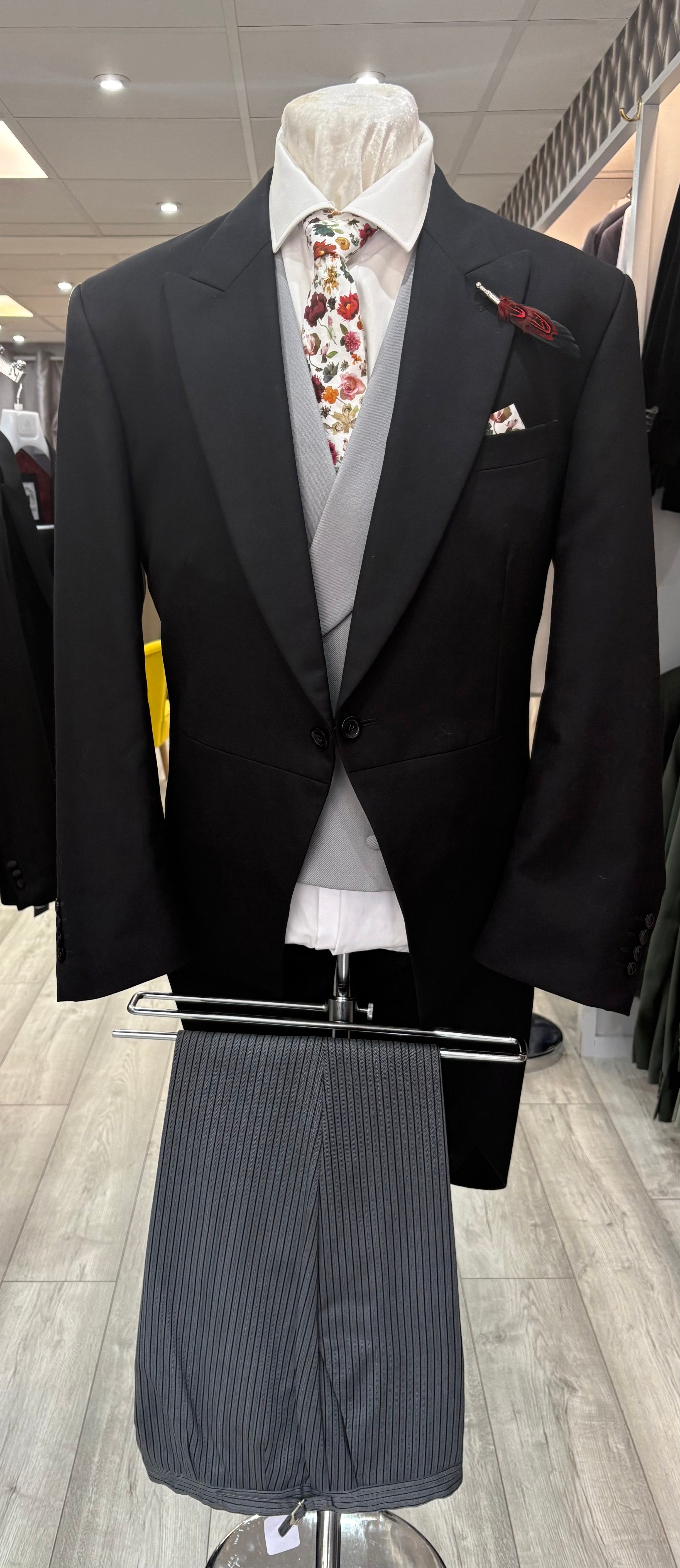 Lightweight 3 piece traditional black formal tails with grey/black Hat - Premium