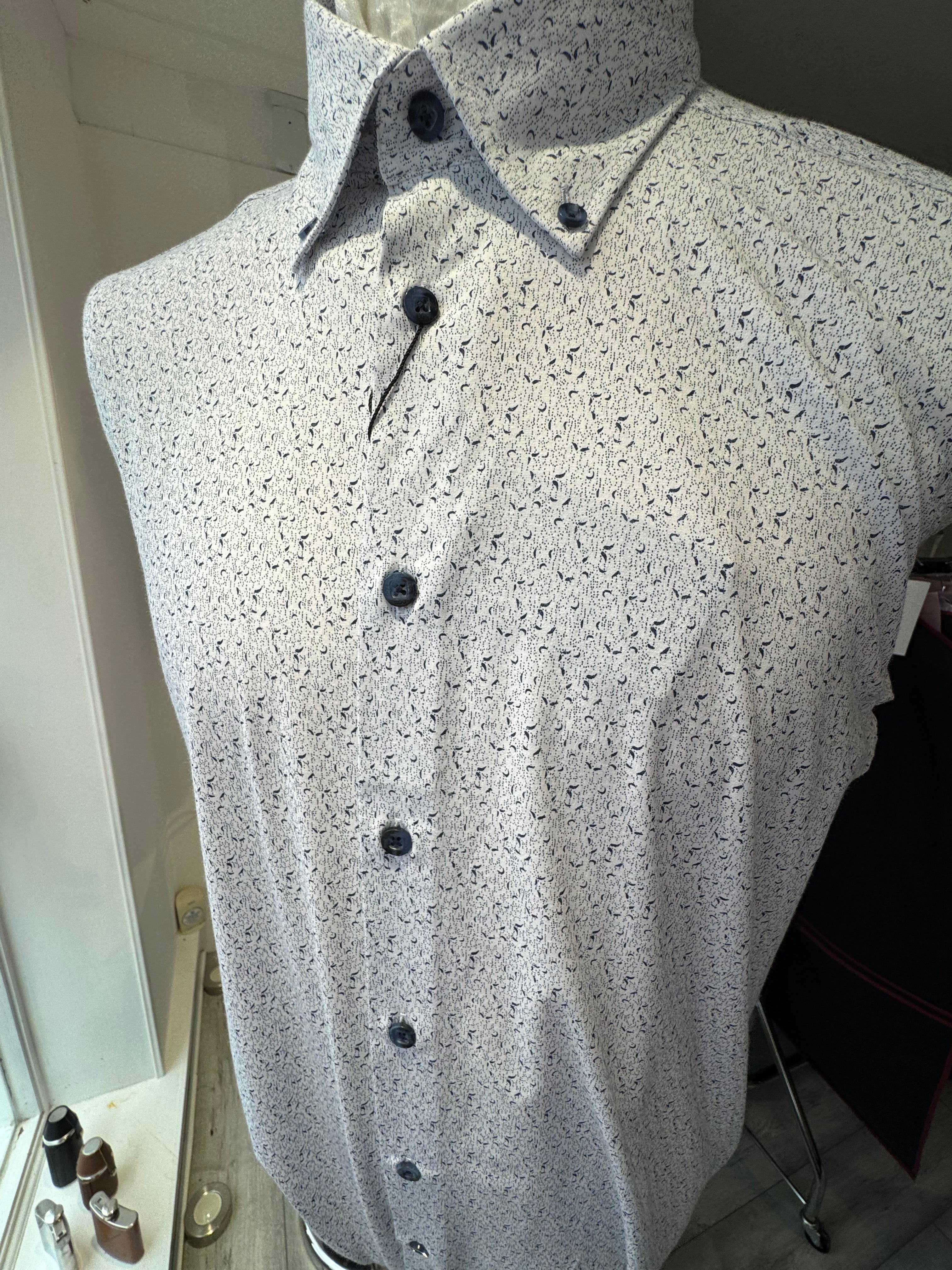 Douglas and Grahame - Ivano Tapered Shirt - NEW IN