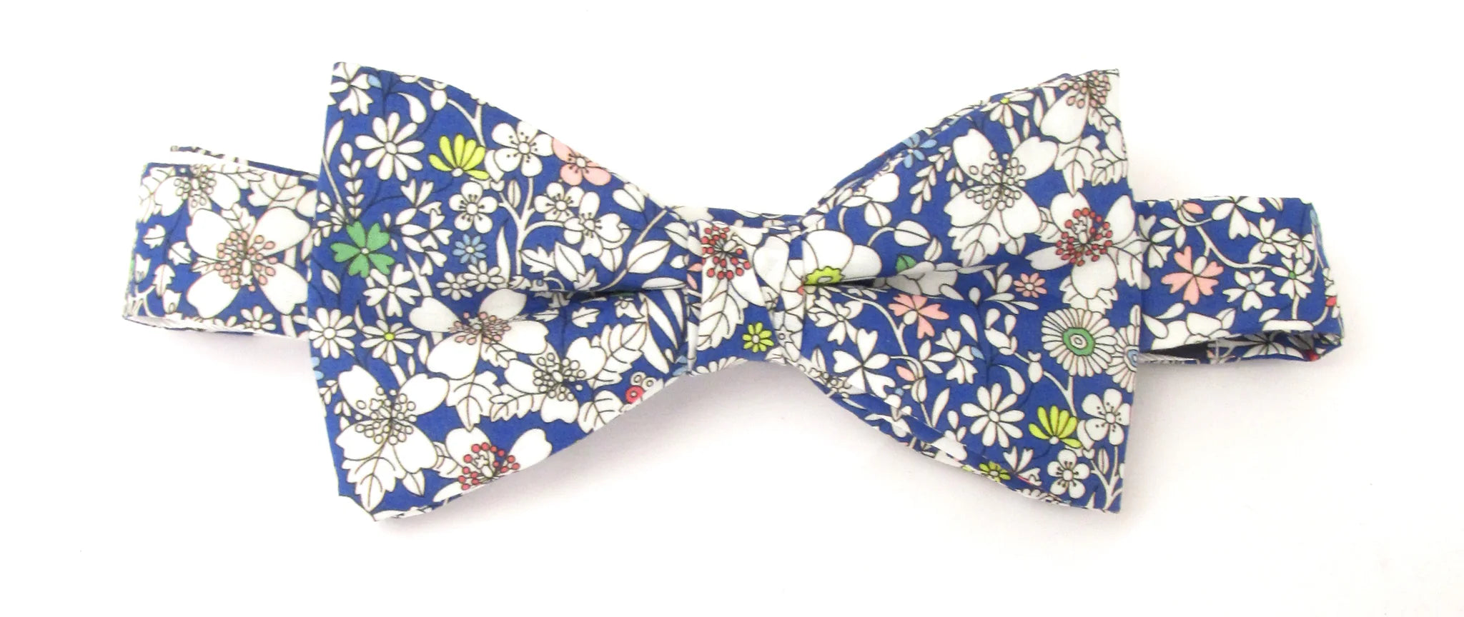Bow Tie - Van Buck Made With Liberty - Junes Meadow Tie & Square