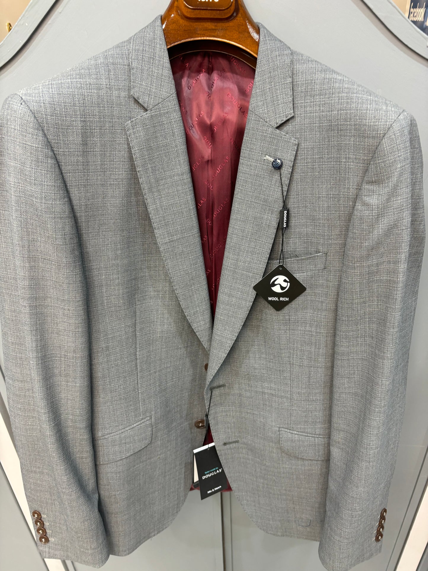 Romelo 3 piece suit to hire