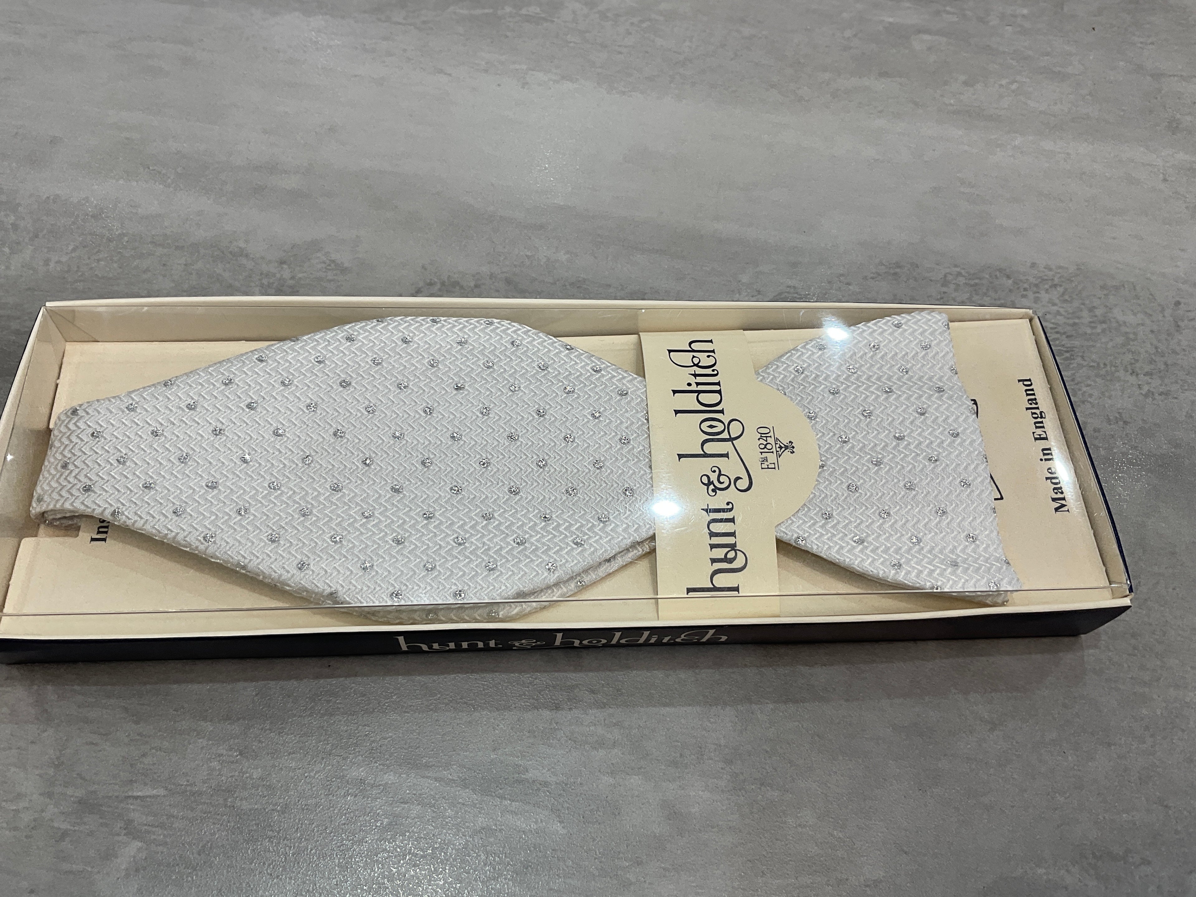 Bow Tie - White/silver self tie