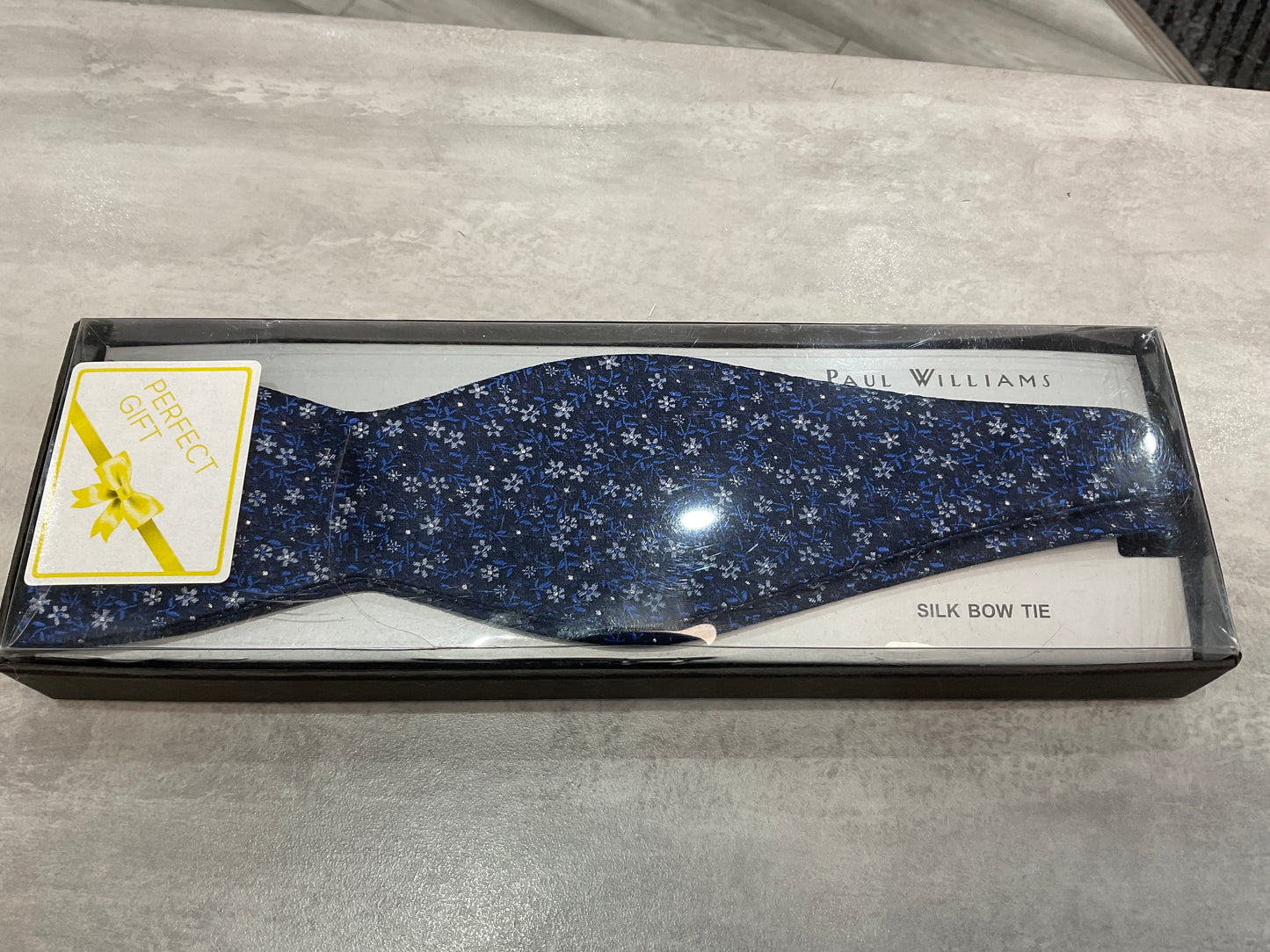 Silk self tie bow blue pattern