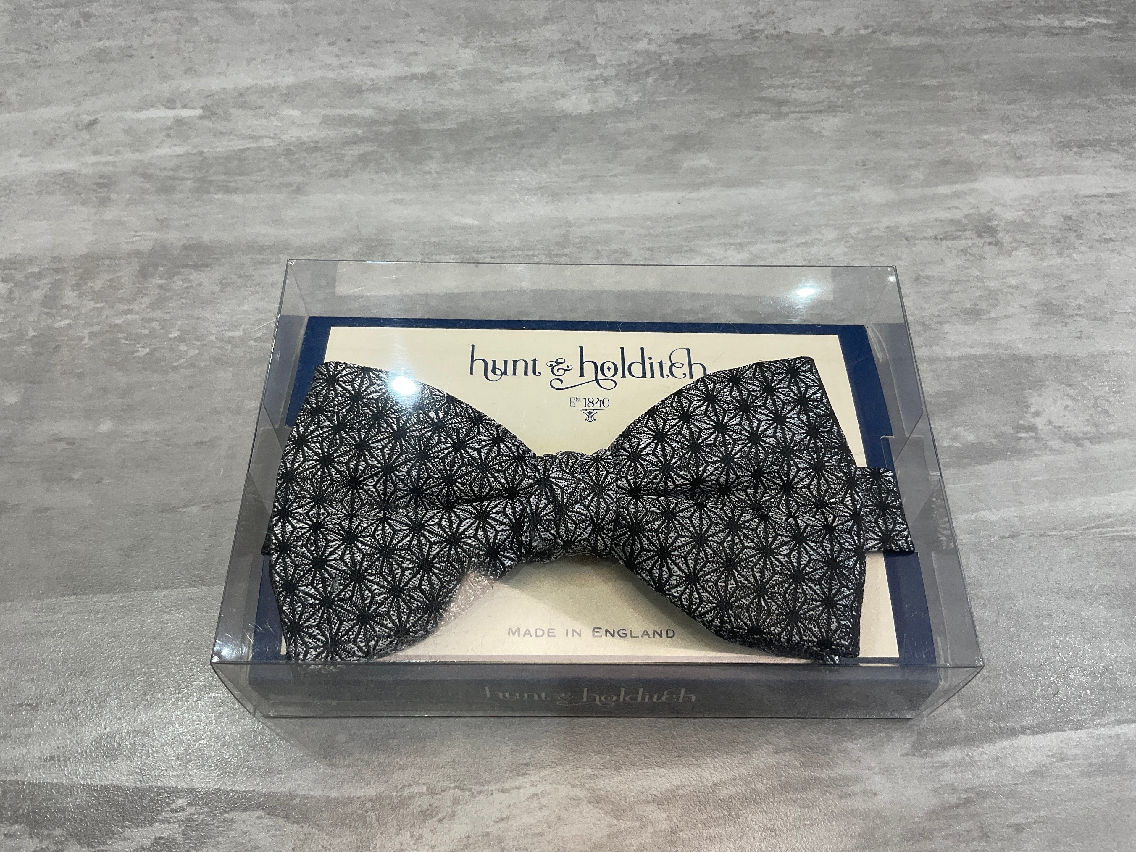 Bow Tie - Silver black star
