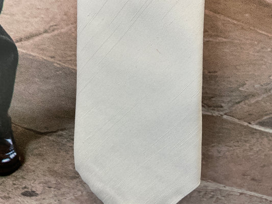 Heirloom White / Ivory Slub Tie & Square
