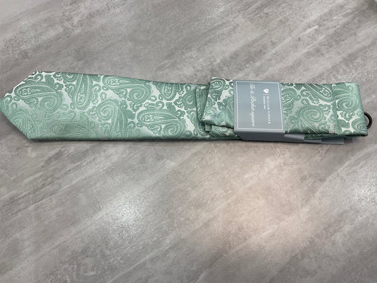 Elderflower tie and pocket square