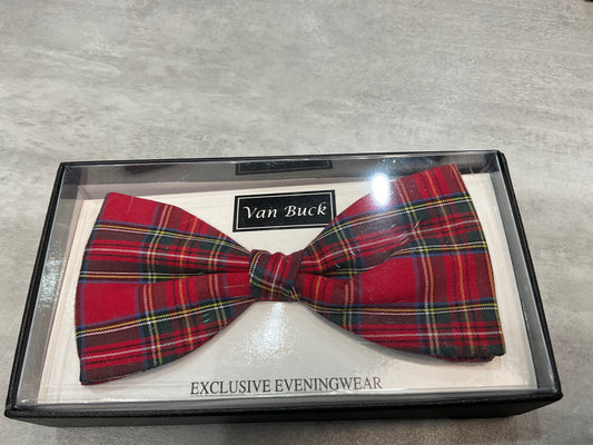 Red tarten bow tie