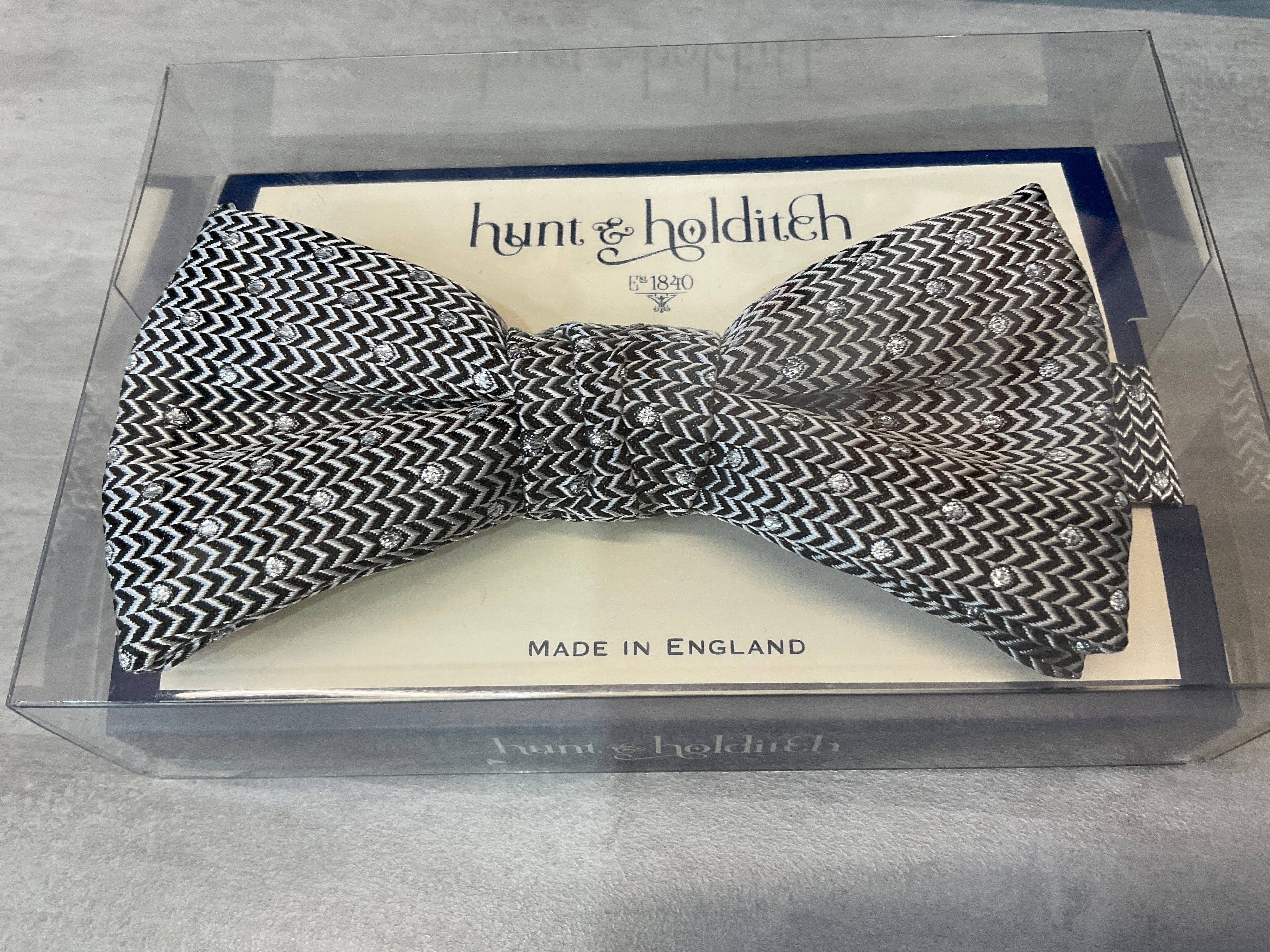 Bow Tie - Zig zag silver/black