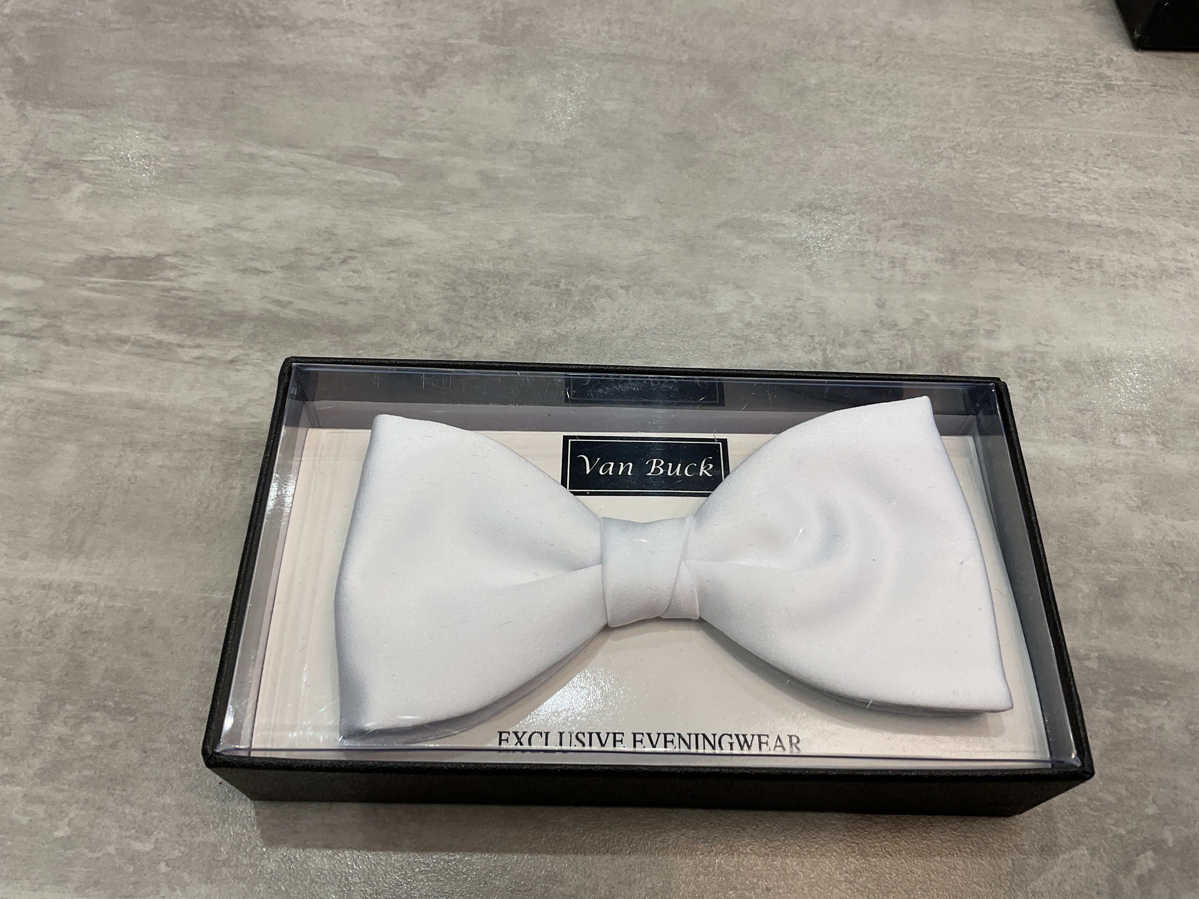 Bow Tie - White satin