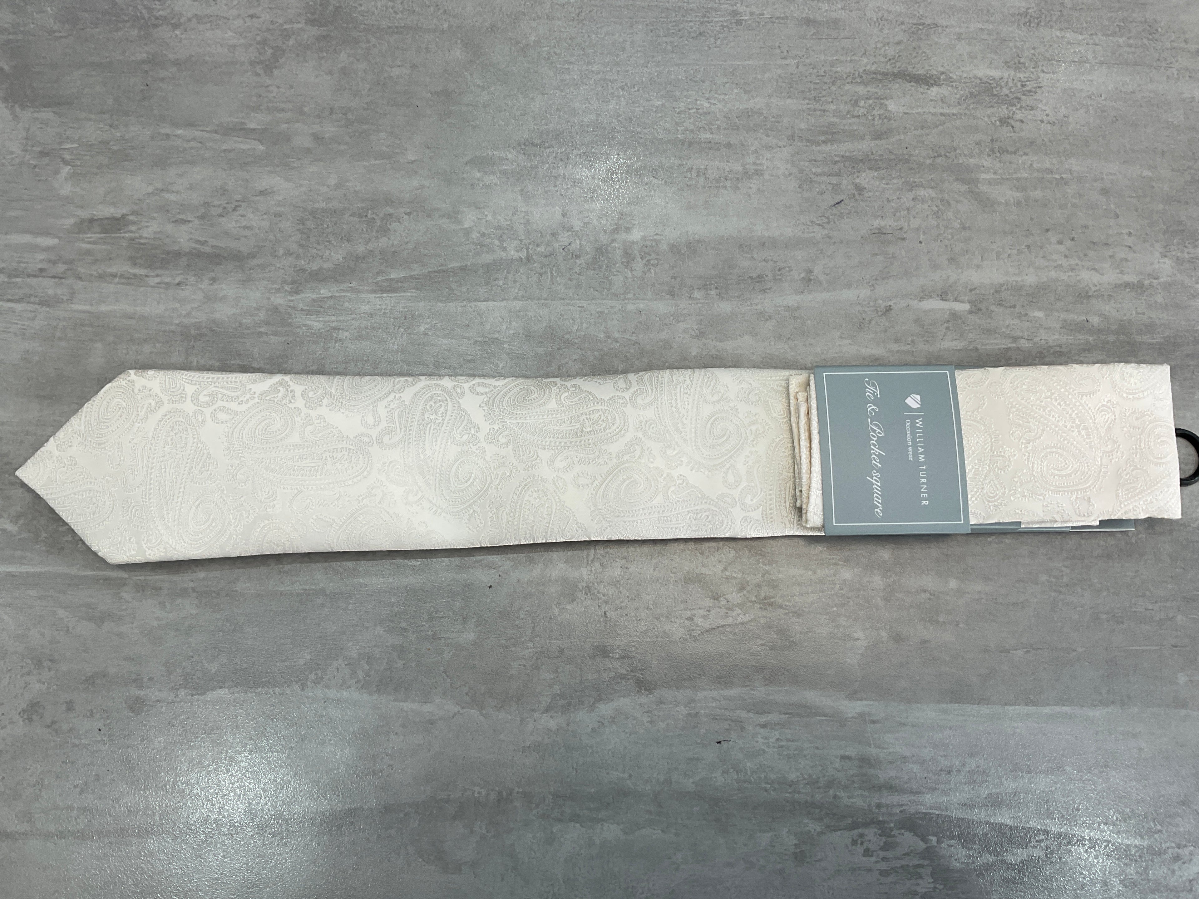 William turner 1104435 ivory paisley