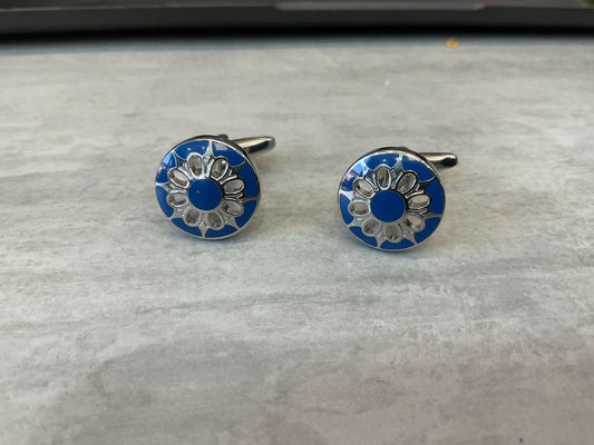 Blue button detail cufflink