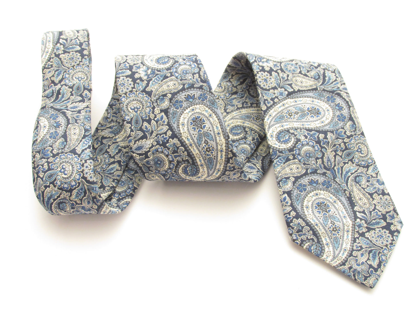 Lee Manor Cotton Tie Made with Liberty Fabric and pocket square